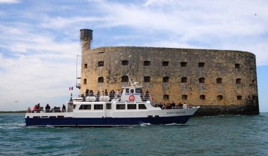 Tour commenté du Fort Boyard - Croisières Société Maritime Rhétaise