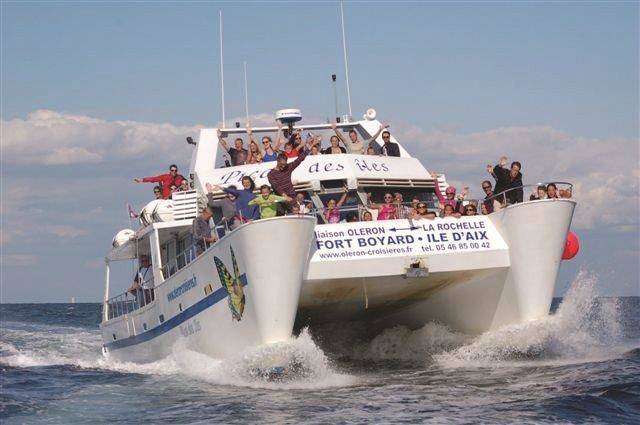 Saint Denis Croisieres Liaisons Maritimes à La Rochelle La Rochelle Tourisme