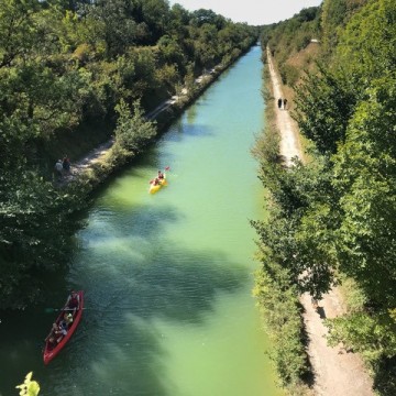 vue du canal de Rompsay avec les Canoë