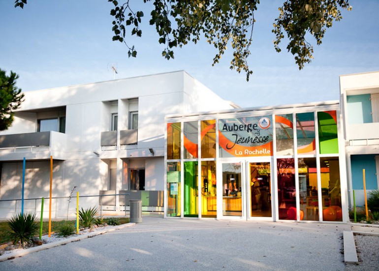 AUBERGE DE JEUNESSE AUBERGE DE JEUNESSE