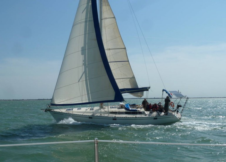 KELONE - BALADE EN MER - CROISIÈRES ET STAGES KELONE - BALADE EN MER - CROISIÈRES ET STAGES