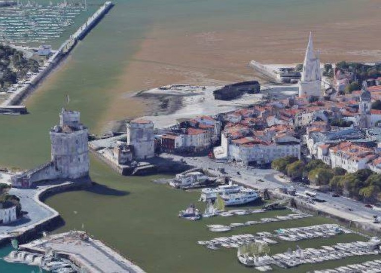 LE VIEUX PORT DE LA ROCHELLE LE VIEUX PORT DE LA ROCHELLE