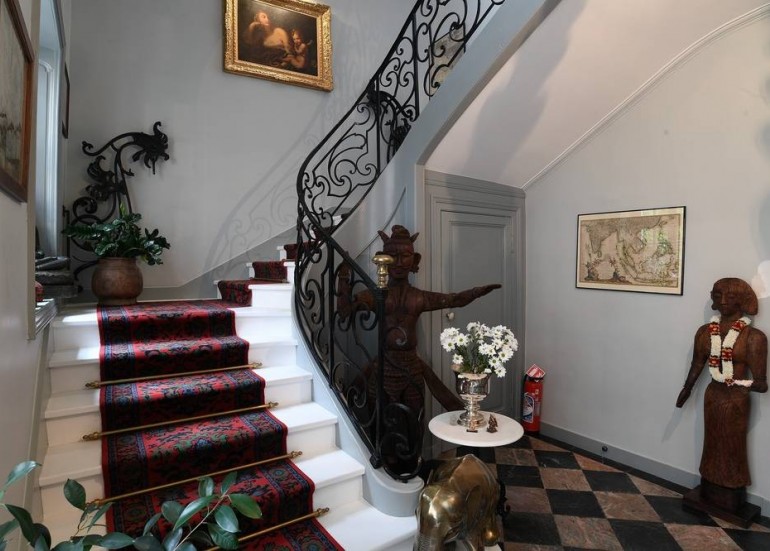 HÔTEL PARTICULIER LA RÉSIDENCE DES INDES HÔTEL PARTICULIER LA RÉSIDENCE DES INDES