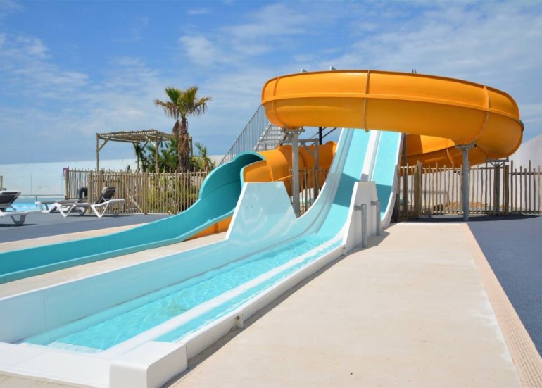 TOBOGGAN PARC AQUATIQUE