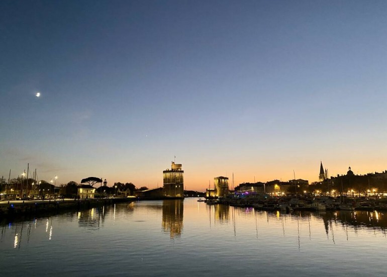 Visite guidée : La Rochelle se dévoile en lumière Visite guidée : La Rochelle se dévoile en lumière