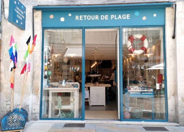Boutique de bijoux artisanaux - Retour de Plage La Rochelle