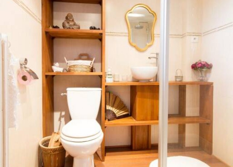 Salle d'eau (chambre coquelicot)
