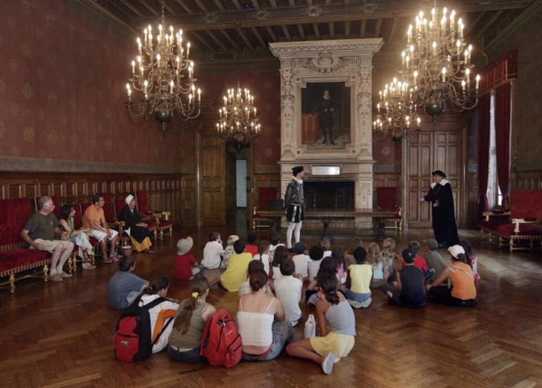 La ronde des petits veilleurs