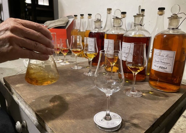 Atelier dans les pas du maître de chai