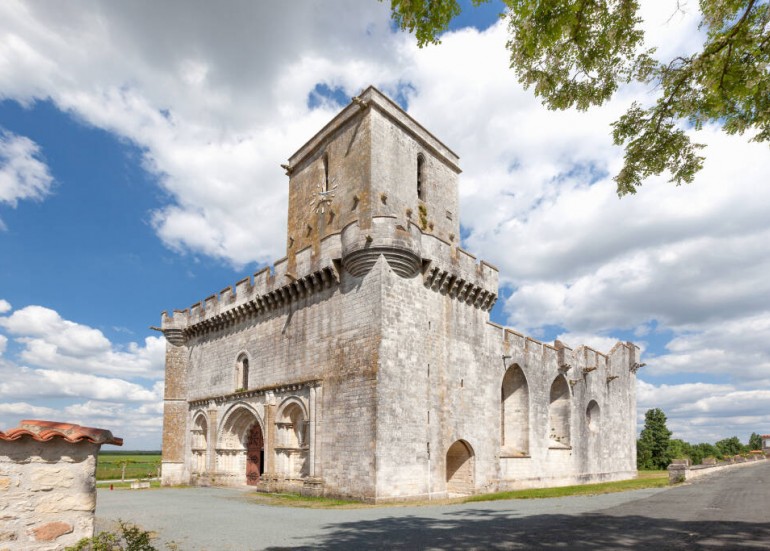 Eglise fortiée d'Esnandes