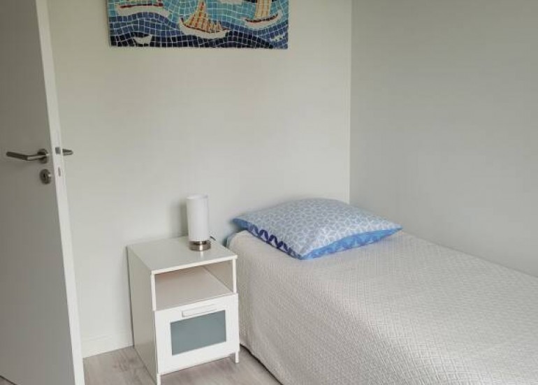 Maison 3 personnes - Bleu et bois