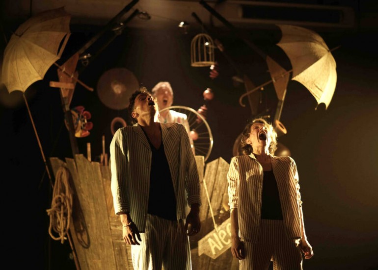 Spectacle : C'est l'heure !