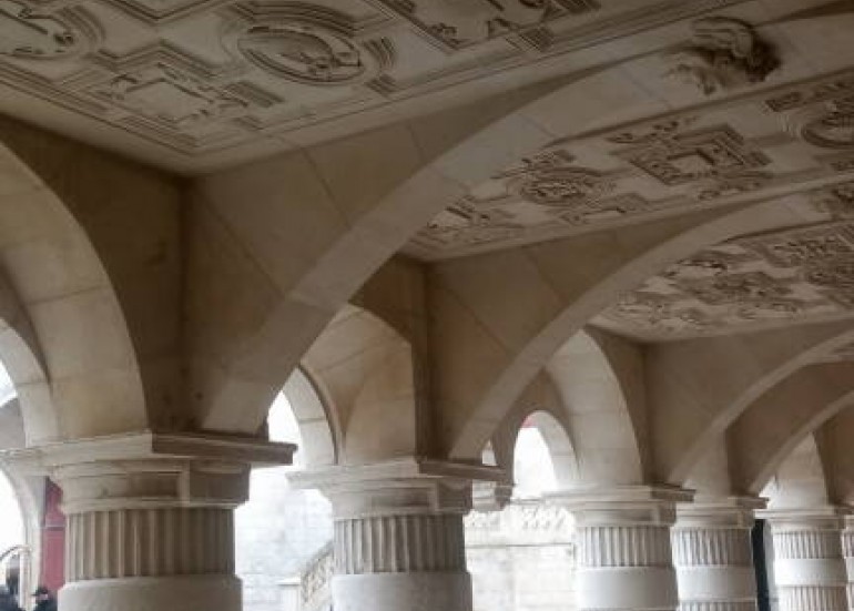 L'hôtel de ville huit siècles d'histoire (groupes)_La Rochelle