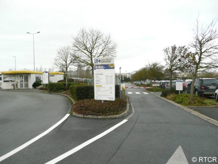 Arzal 4 Salon Du Camping Car Sur Le Port L Echo De La Presqu Ile