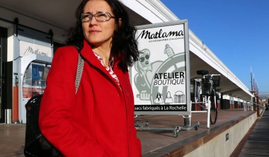 Marina Richer devant son Atelier Boutique