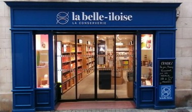 devanture de la boutique la belle iloise du centre-ville Boutique du centre-ville - la Belle Iloise