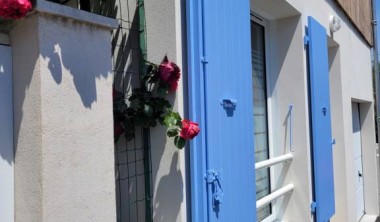 Maison 3 personnes - Bleu et bois Maison 3 personnes - Bleu et bois