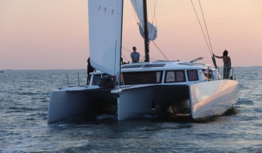 Voile plus loin