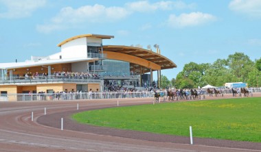 Courses à l'hippodrome_Châtelaillon-Plage