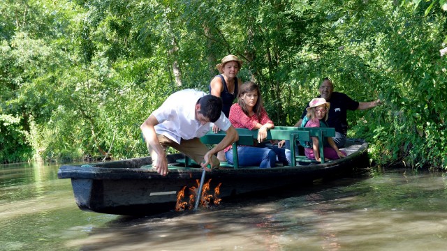 Barque dans le Marais poitevin