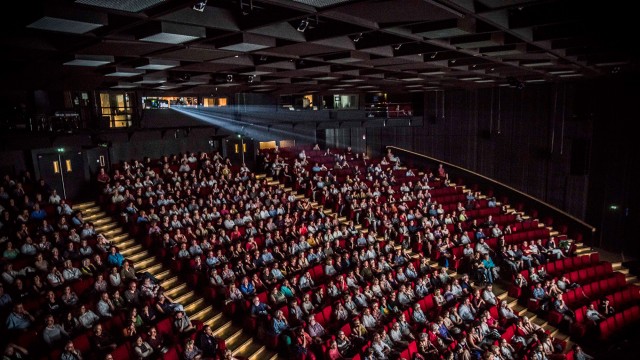 public dans une salle de cinéma