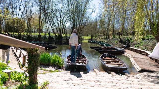 Excursion dans le Marais poitevin - Embarcadère de l' Abbaye de Maillzezay